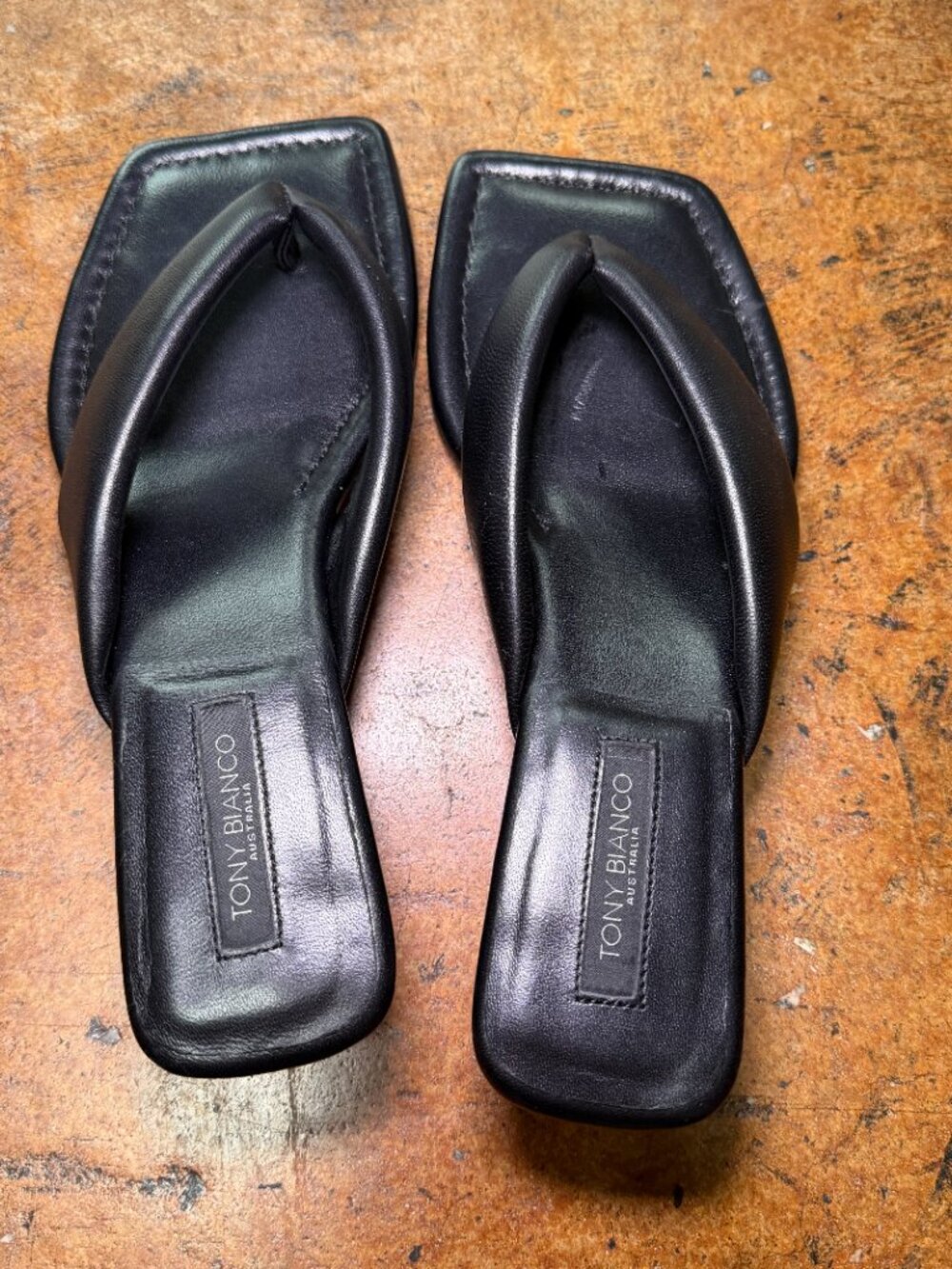 Tony Bianco Tropic Mule Black Leather Kitten Heel Sandals Size 8 EUC